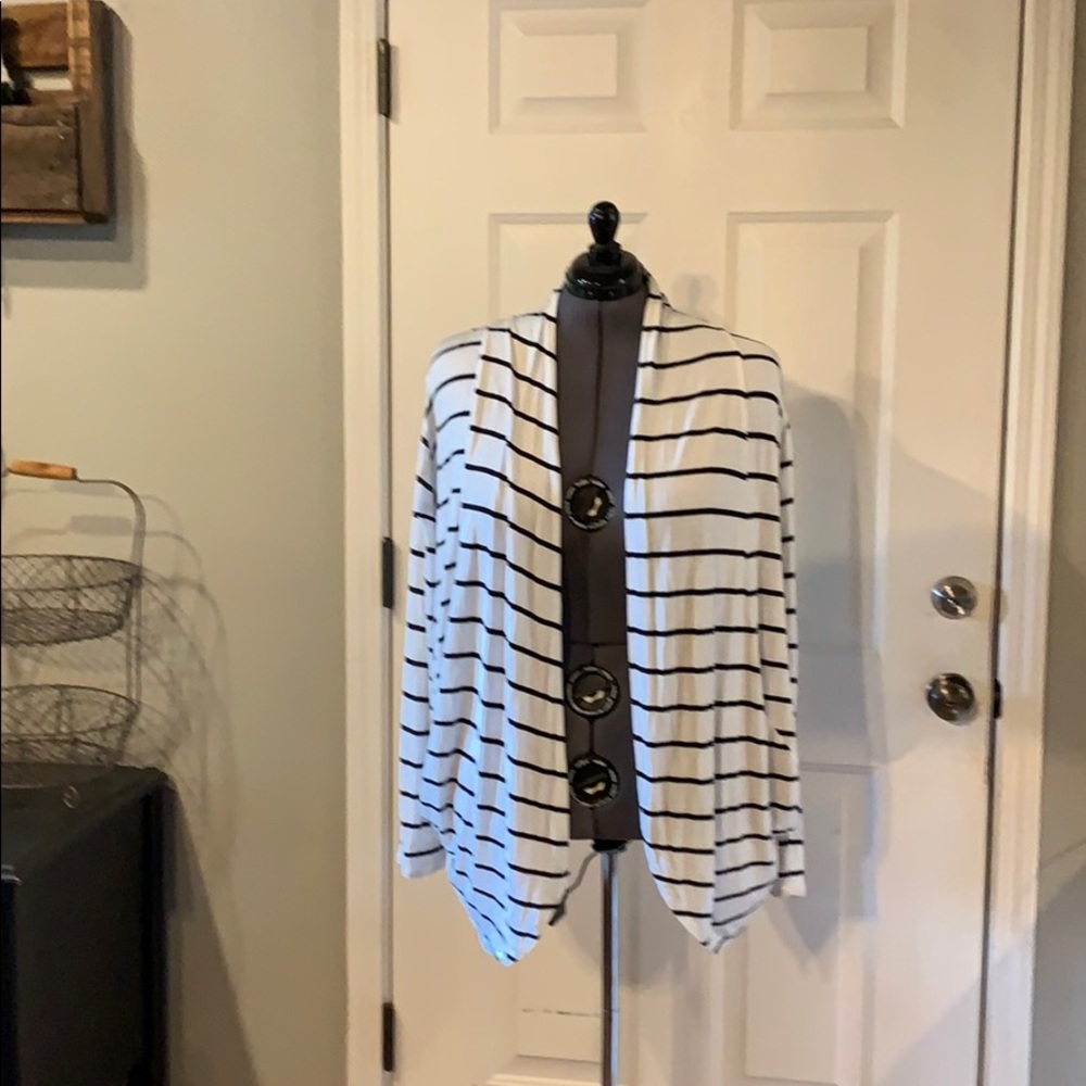 Cardigan/ sweater